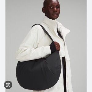 Lululemon pleated crescent bag